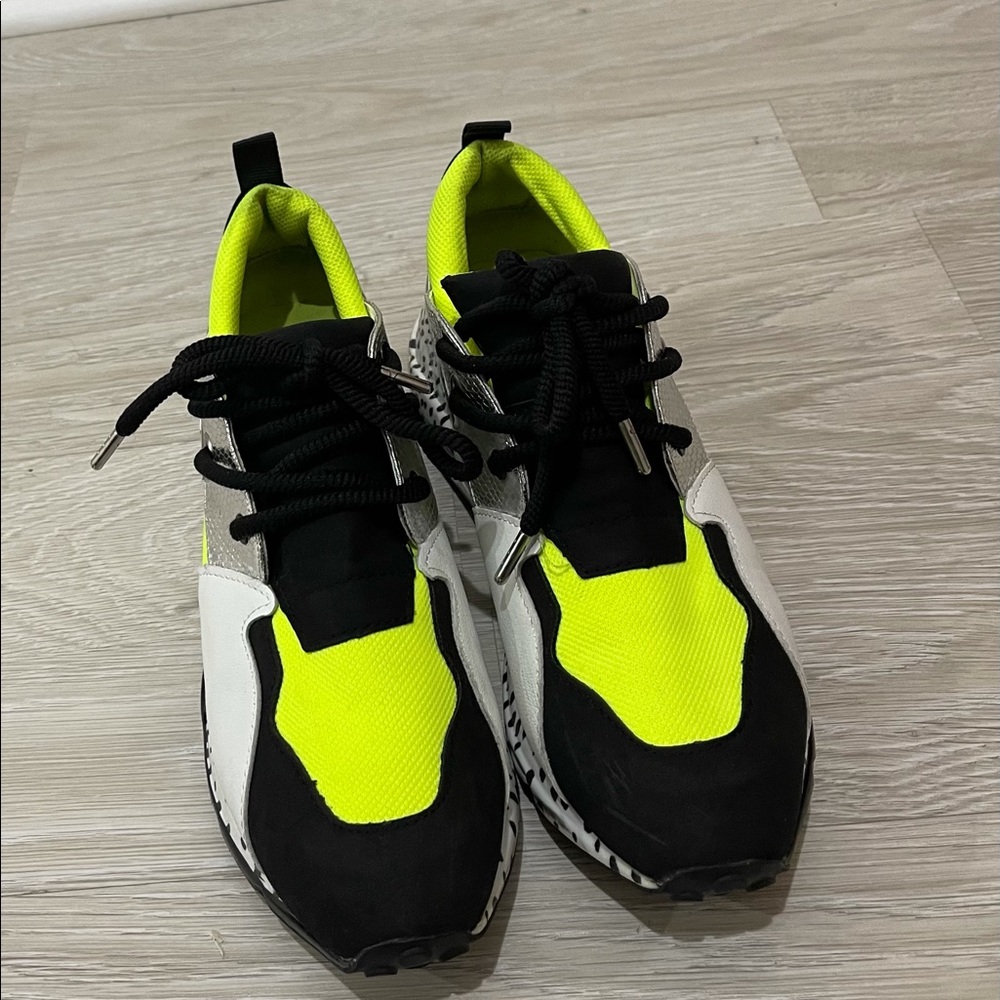 Steve Madden sneakers